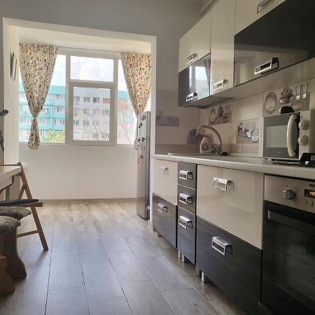 Apartament Cu 3 Camere Chiar In Inima Capitalei Bukarest Exterior foto
