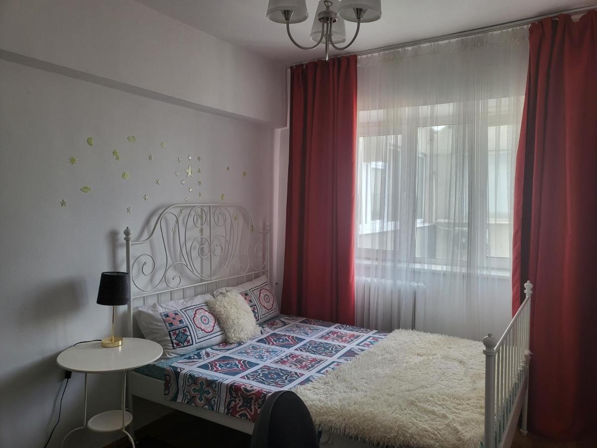 Apartament Cu 3 Camere Chiar In Inima Capitalei Bukarest Exterior foto