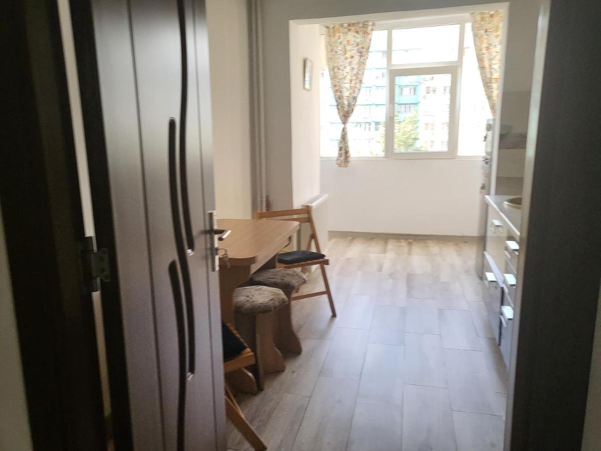 Apartament Cu 3 Camere Chiar In Inima Capitalei Bukarest Exterior foto
