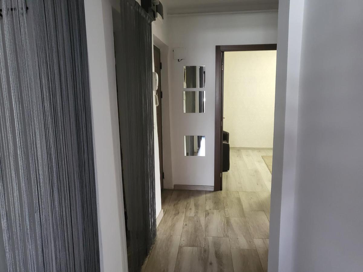 Apartament Cu 3 Camere Chiar In Inima Capitalei Bukarest Exterior foto
