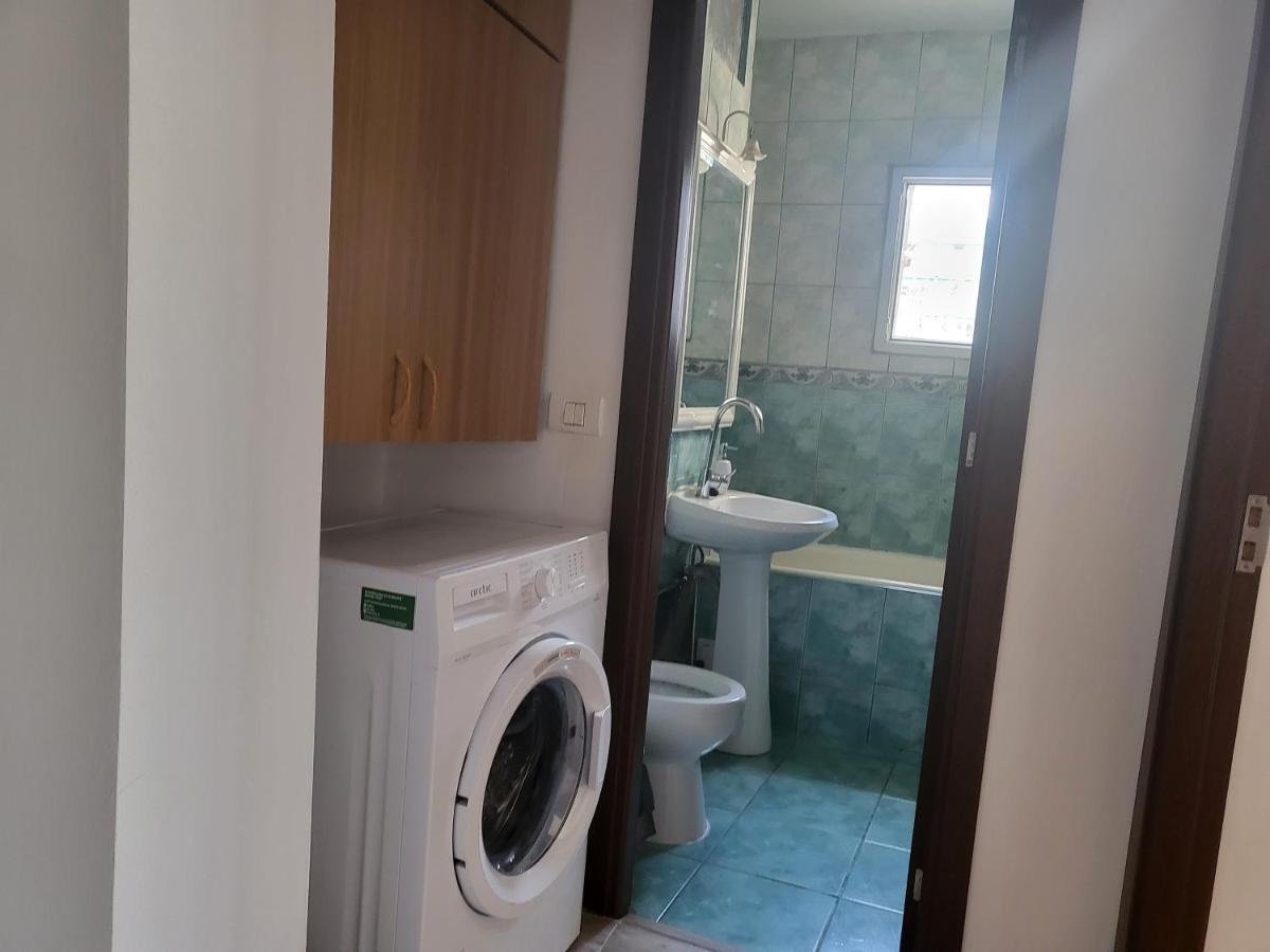Apartament Cu 3 Camere Chiar In Inima Capitalei Bukarest Exterior foto